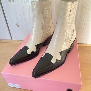 Intentionally Blank - Size 9 Two-Tone Croc Ankle Boots in Cream & Black